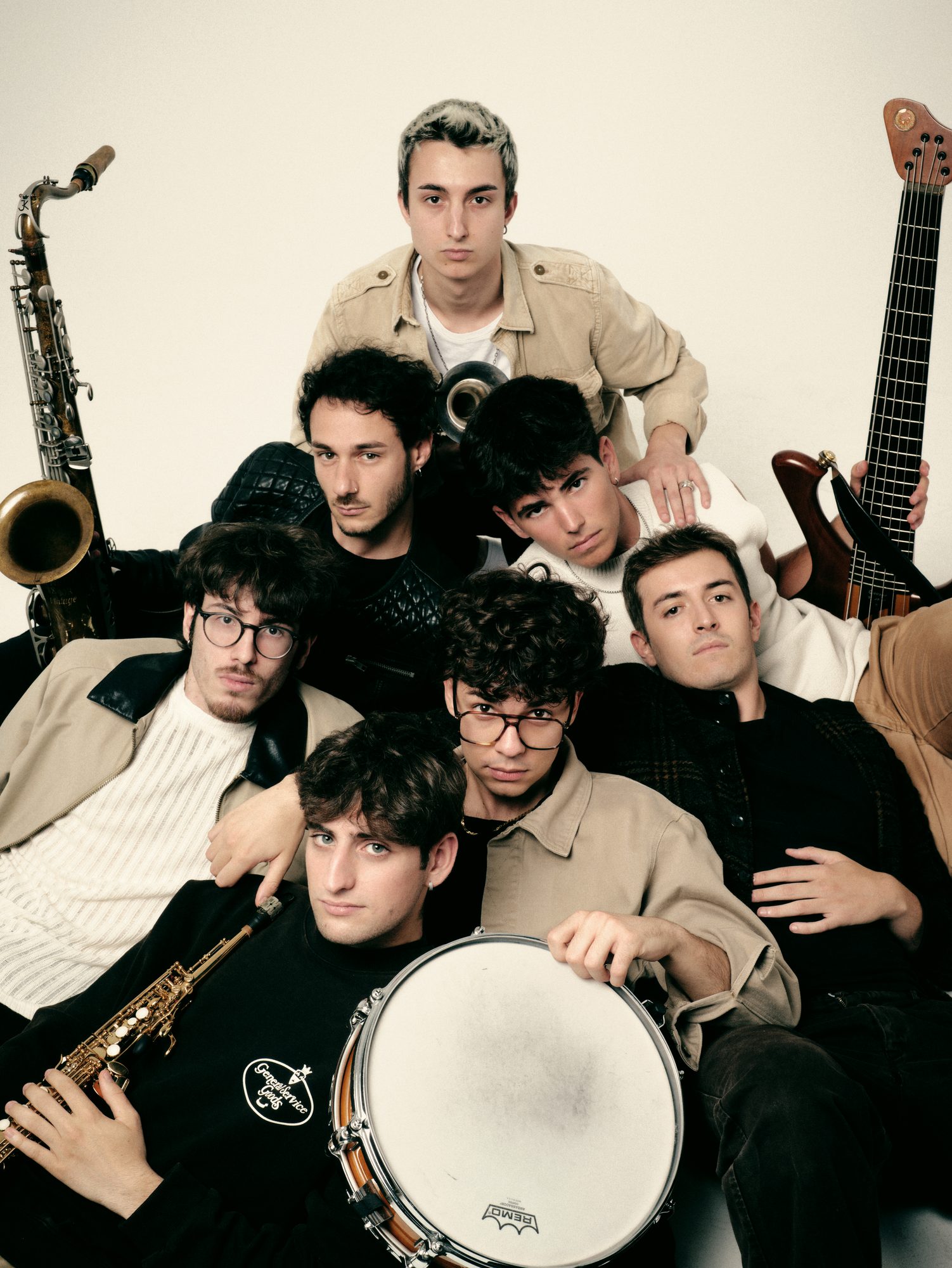 The band with saxophones, bass and snare drum, colour